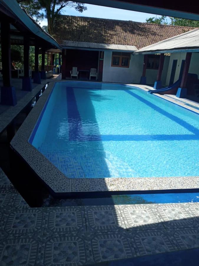 Pesona Wisata Alam Ciparay Endah Lodge *