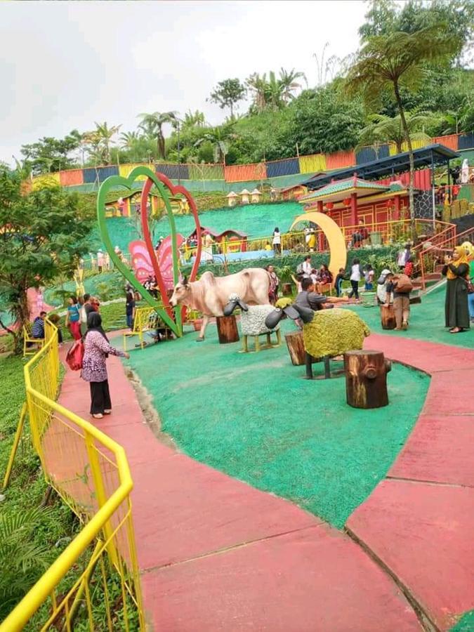 Pesona Wisata Alam Ciparay Endah Lodge