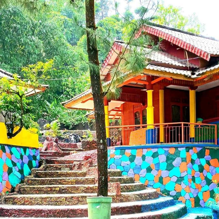 Lodge Pesona Wisata Alam Ciparay Endah