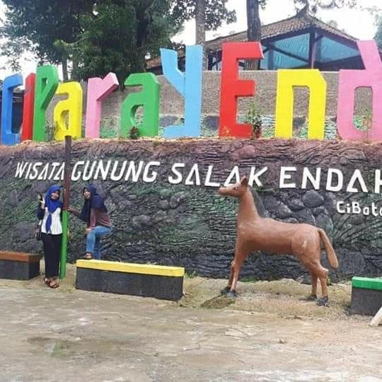 Lodge Pesona Wisata Alam Ciparay Endah *