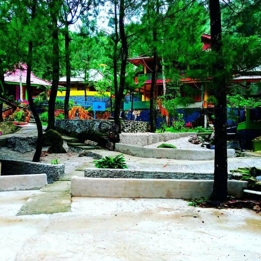 Pesona Wisata Alam Ciparay Endah *