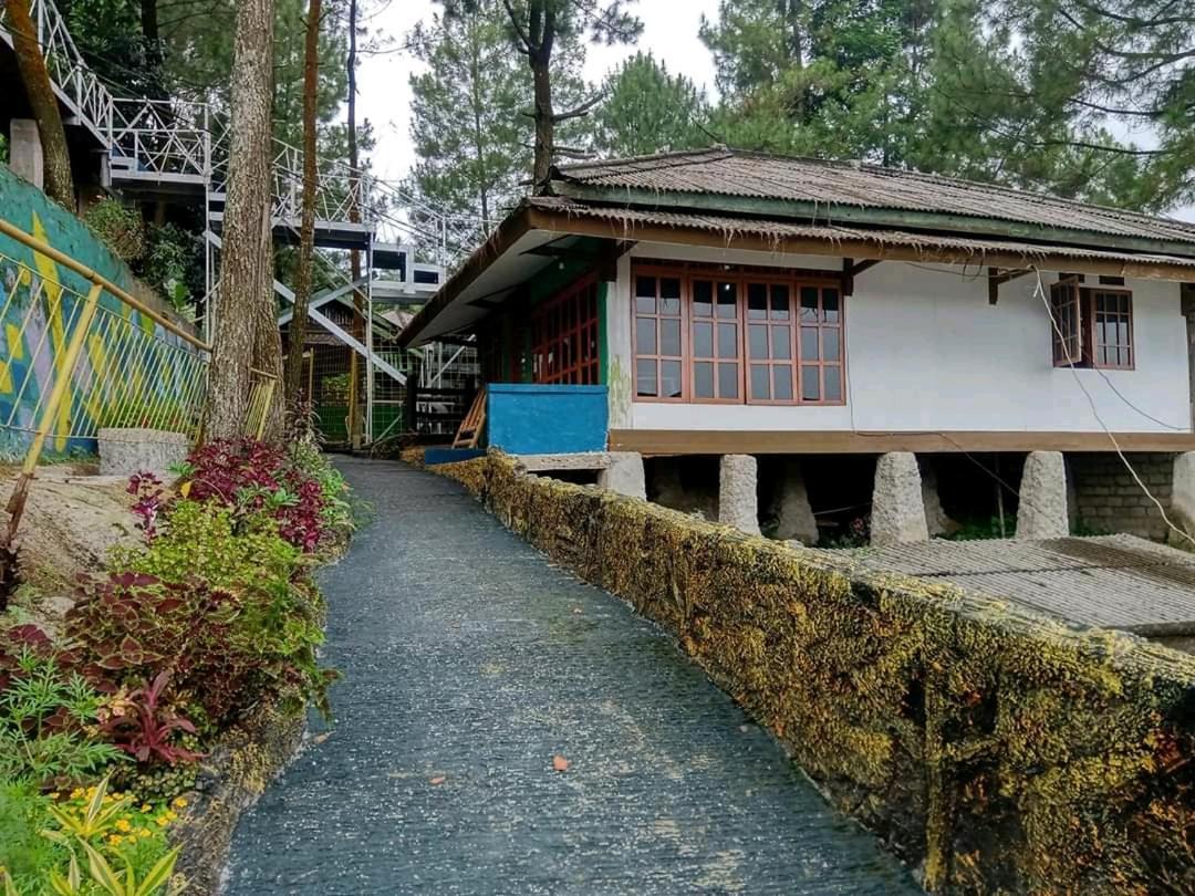 Lodge Pesona Wisata Alam Ciparay Endah Bogor