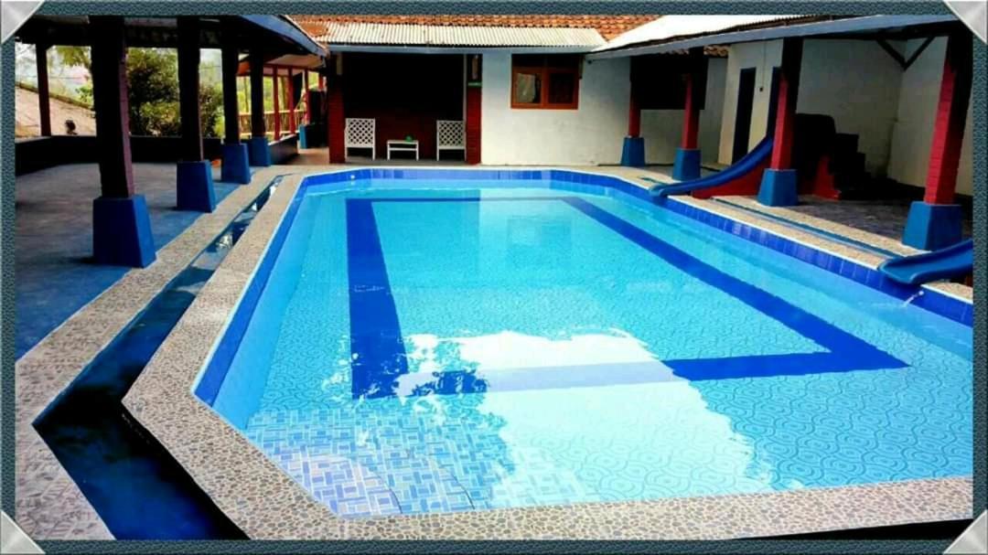 Pesona Wisata Alam Ciparay Endah Lodge Bogor