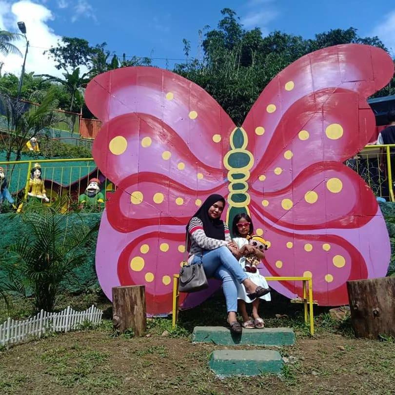 Lodge Pesona Wisata Alam Ciparay Endah