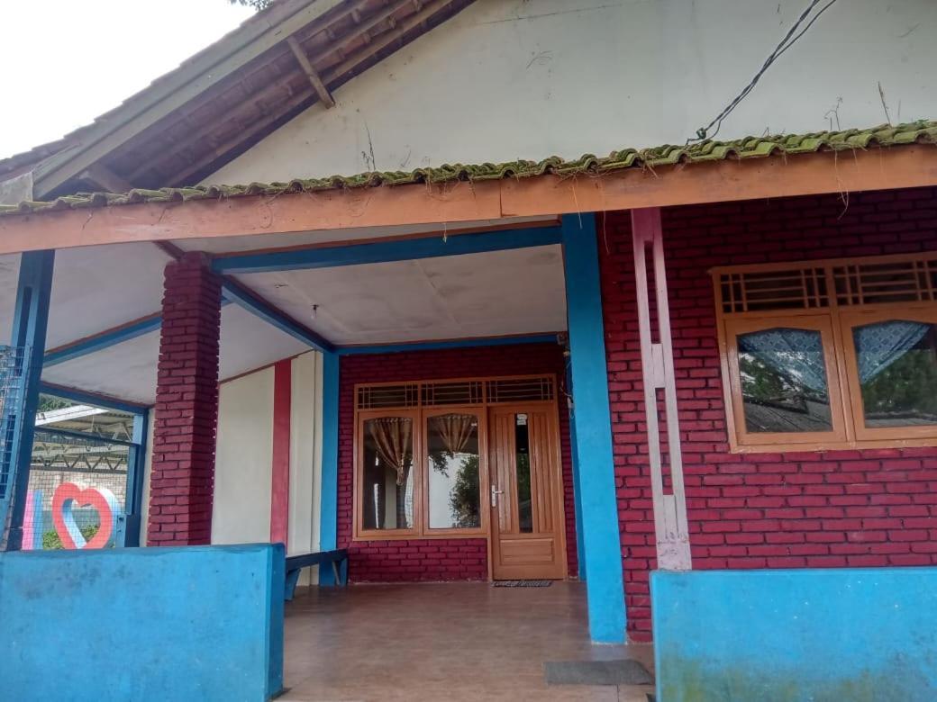 Pesona Wisata Alam Ciparay Endah Lodge