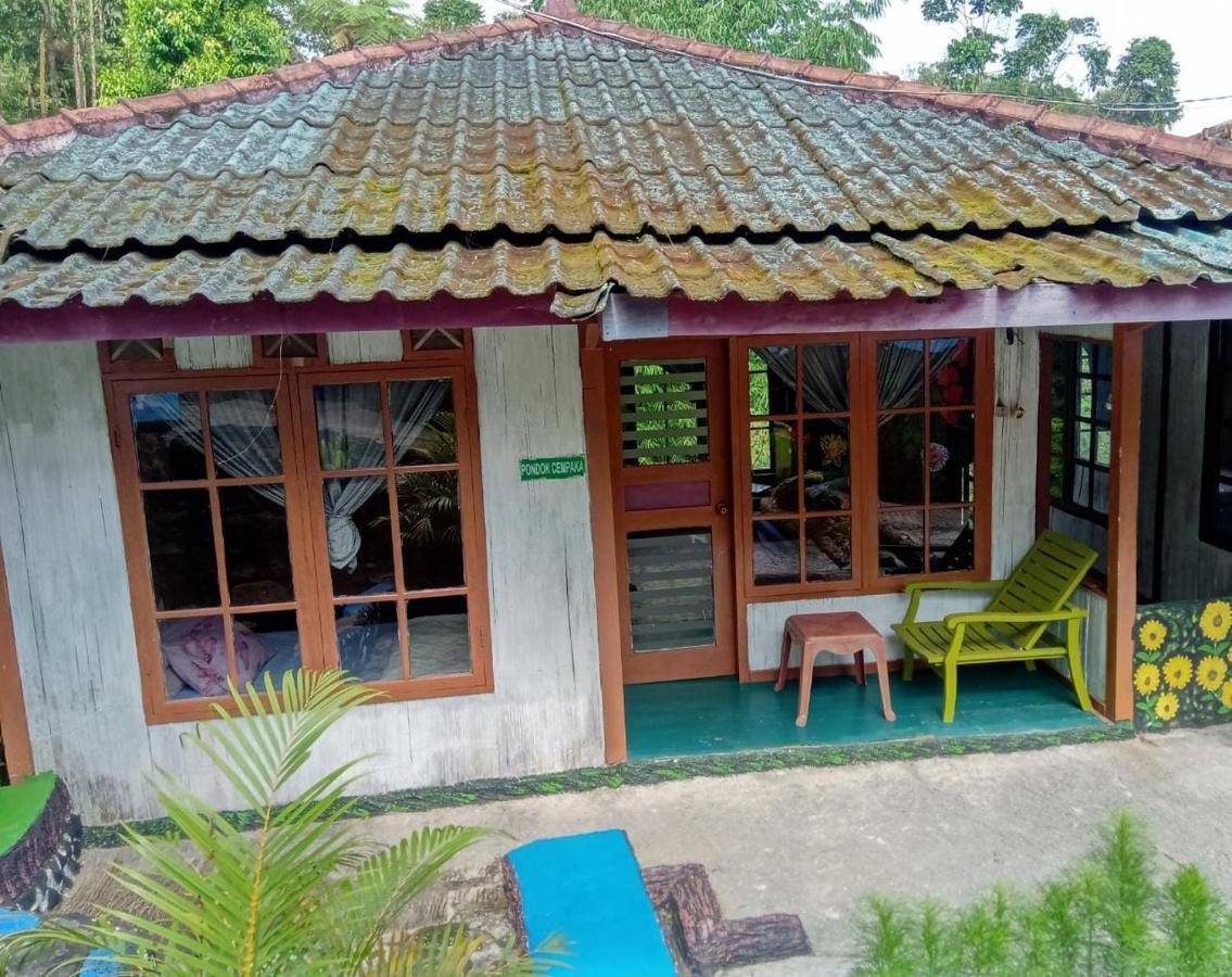 Pesona Wisata Alam Ciparay Endah Lodge *